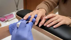 So verändert ein EU-Verbot jetzt deine Nagelroutine grundlegend